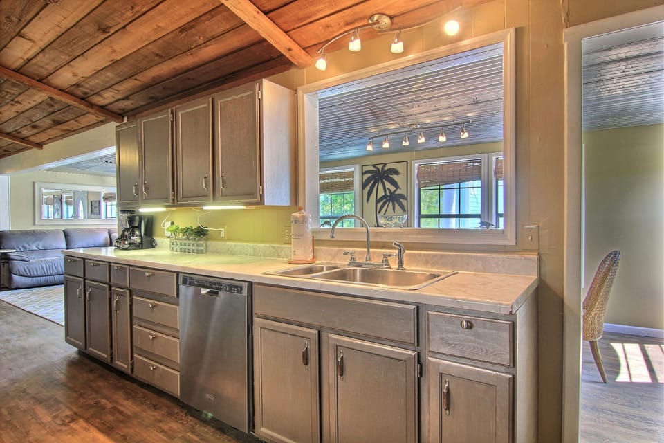 Full Kitchen - Second Floor