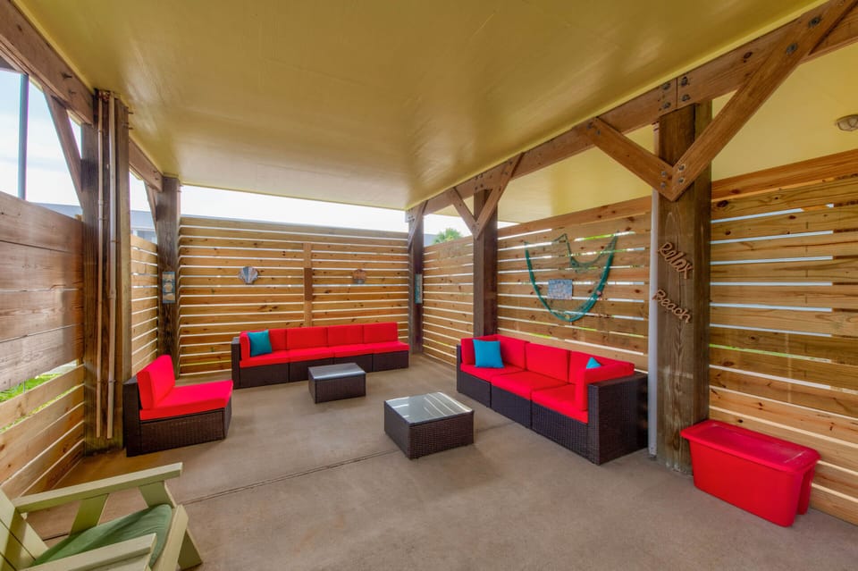Furnished Patio