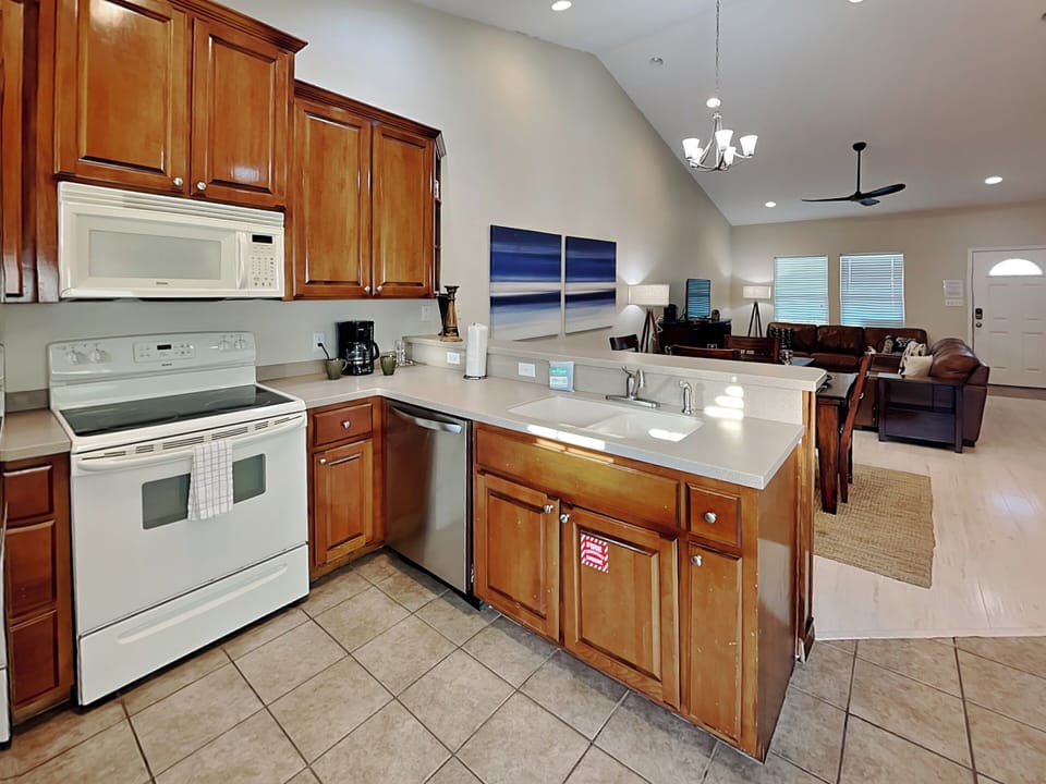 Full Kitchen