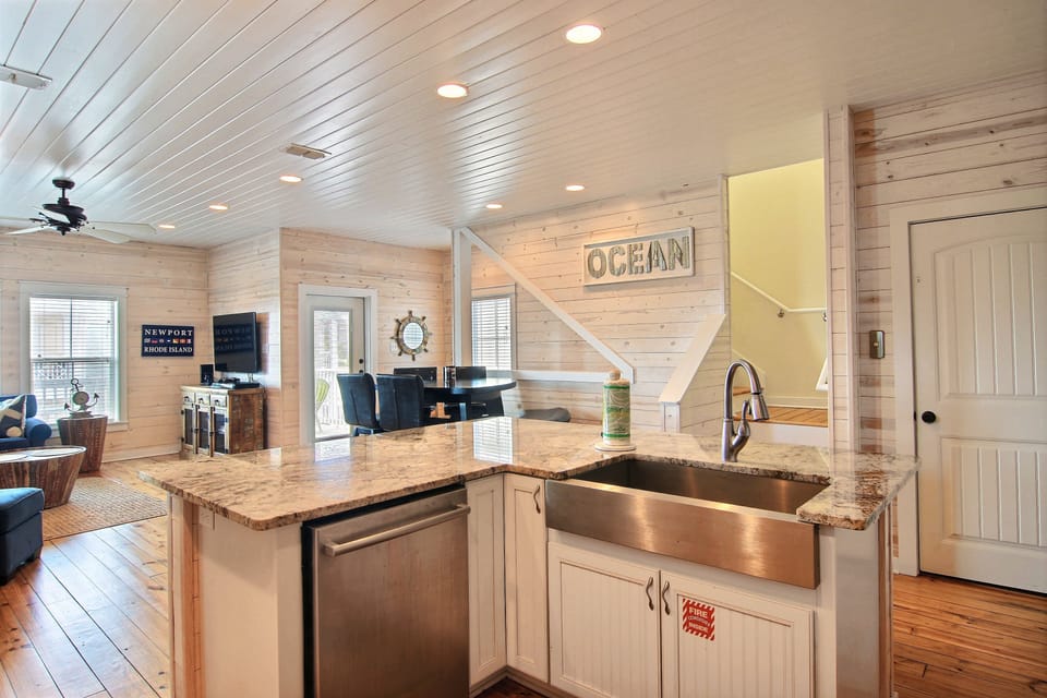 Full Kitchen