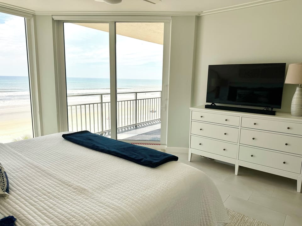 3 bedrooms, iron/ironing board, travel crib, free WiFi