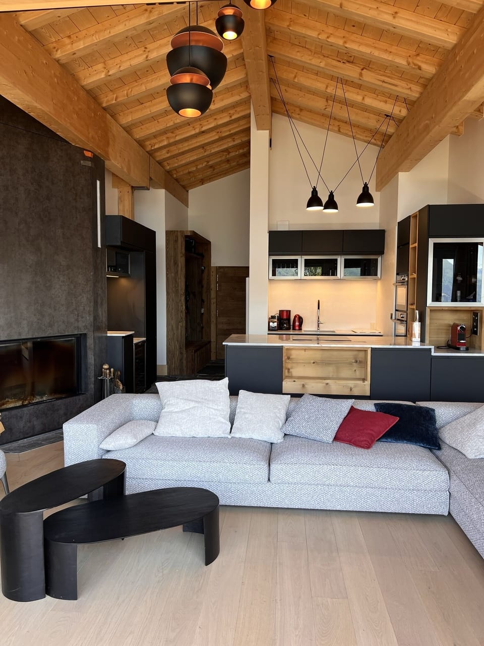 Smart TV, fireplace, foosball, books