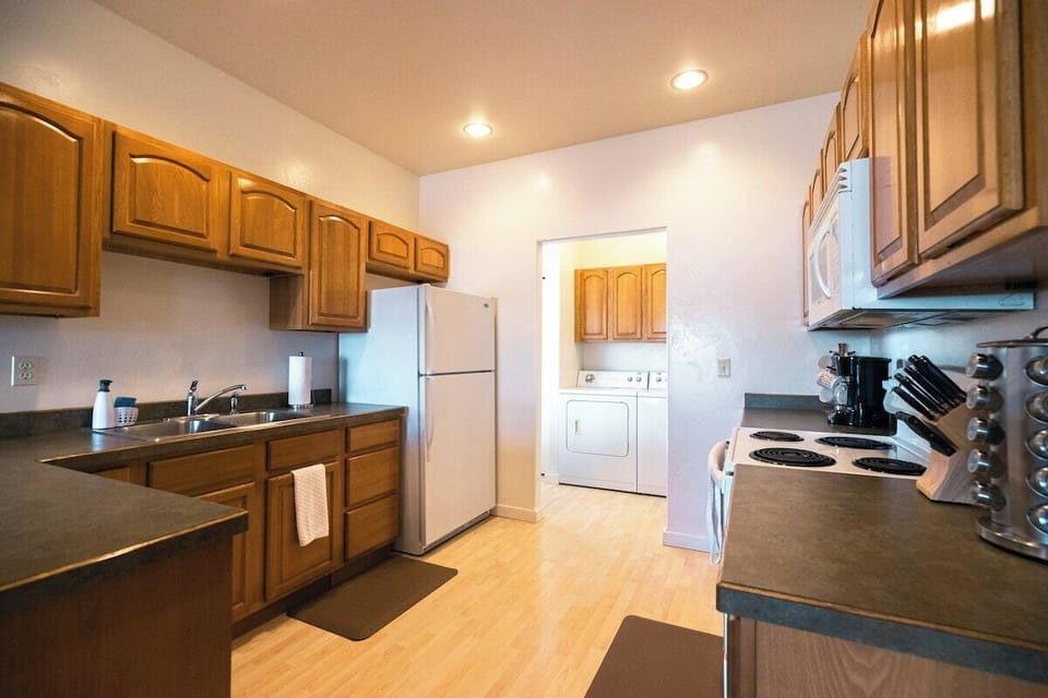 Cooking is practicable in our complete kitchen and there is also a dishwasher for easy cleanup