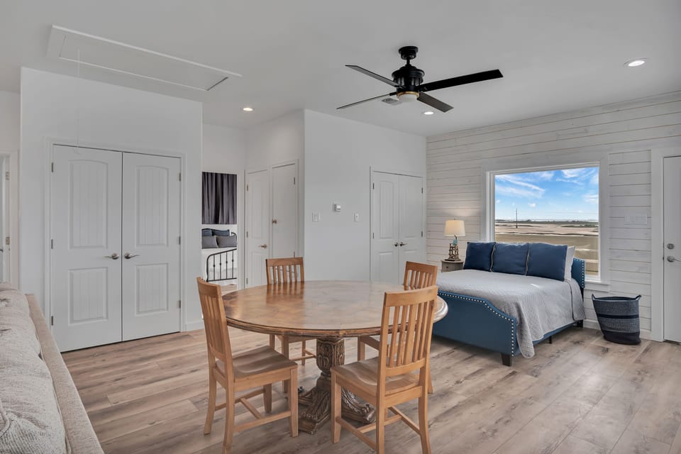Second Living Area