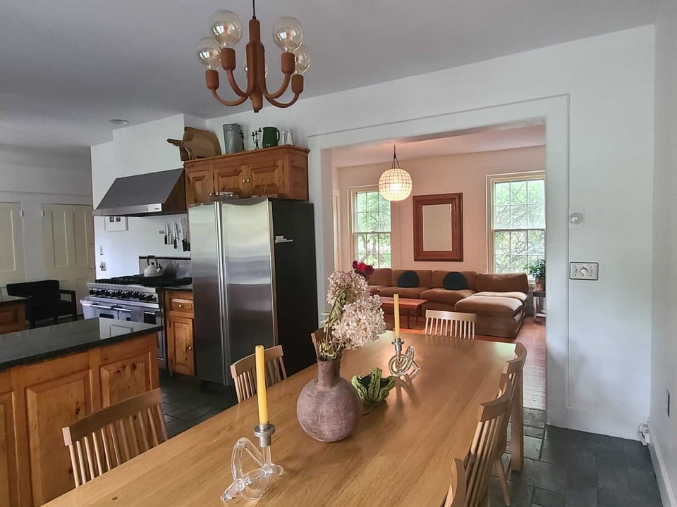 Kitchen/Dining room.
Dining table seats 8. extra chairs and tables are available