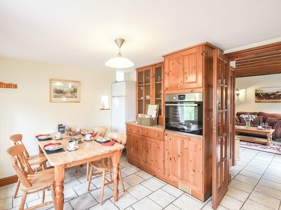 Kitchen/diner | The Old Coach House - Hanley Farm, Hook-a-Gate, near Shrewsbury