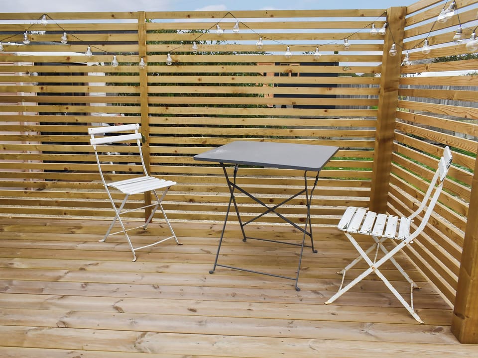 Sitting-out-area | Shepherd&rsquo;s Beachhouse - Pagham Retreats, Pagham, Near Bognor Regis 