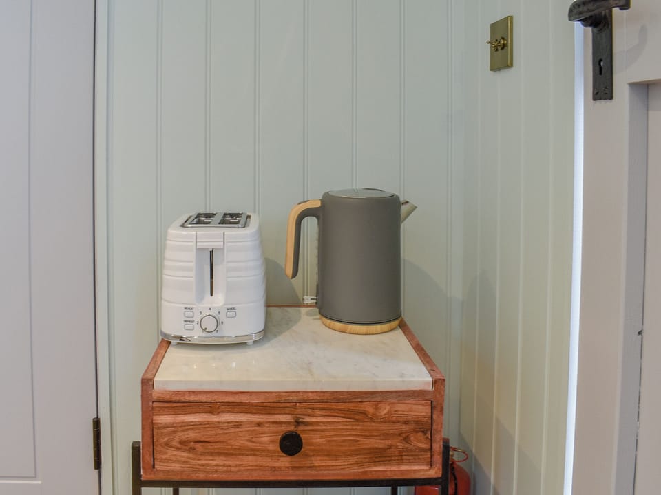 Kitchen area | Shepherd&rsquo;s Beachhouse - Pagham Retreats, Pagham, Near Bognor Regis 