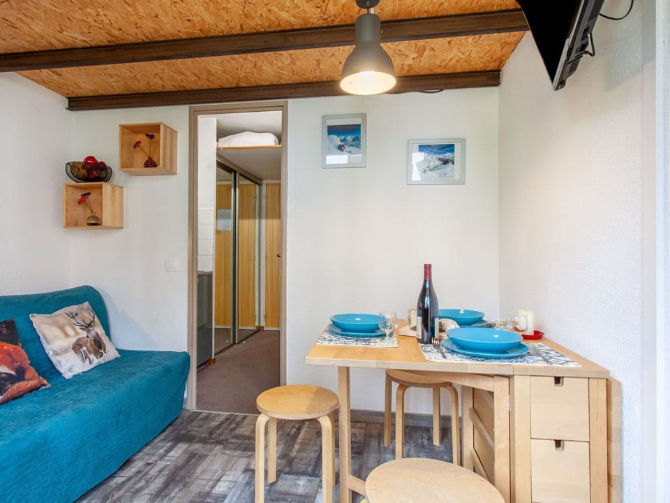 Furniture, Property, Table, Blue, Wood, Interior Design, Lighting, Building, Floor, Flooring