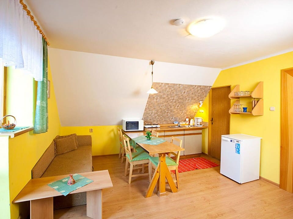 Table, Furniture, Property, Building, Wood, Interior Design, Desk, Chair, Flooring, Floor