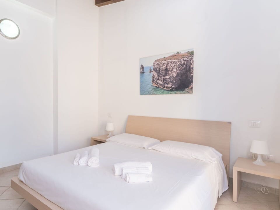 Furniture, Property, Comfort, Wood, Interior Design, Building, Floor, Wall, Flooring, Paint