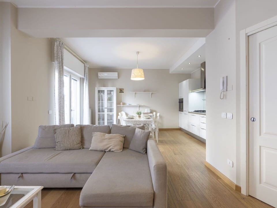 Property, Furniture, Couch, Door, Comfort, Wood, Interior Design, House, Flooring