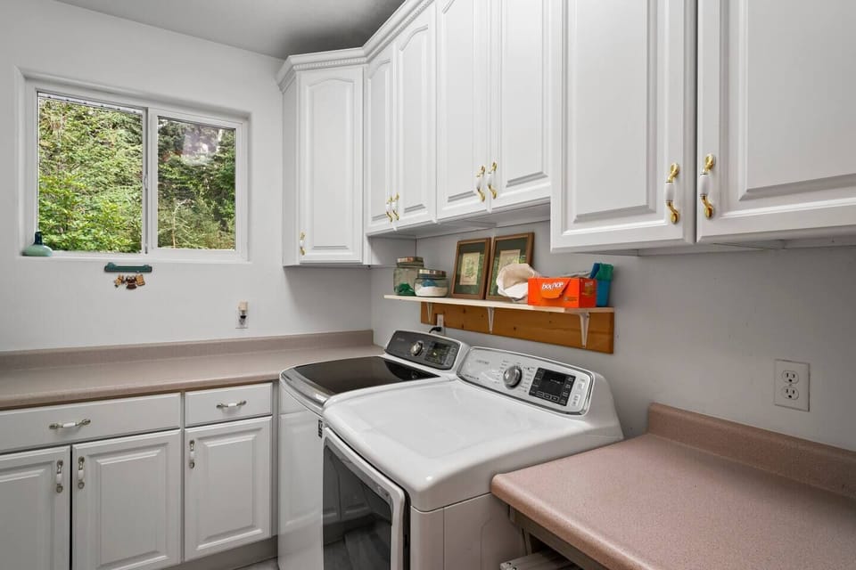 Laundry room and half bath - Main floor