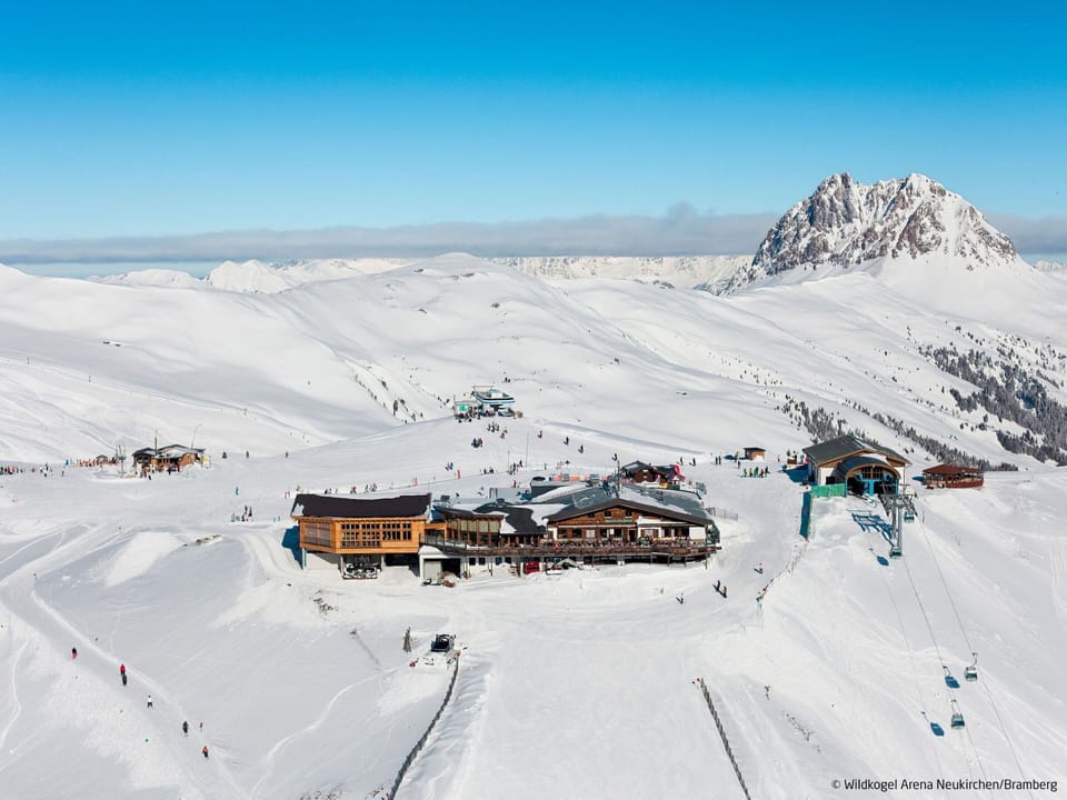 Sky, Snow, Mountain, Slope, Ice Cap, Terrain, Glacial Landform, Mountainous Landforms, Freezing, Landscape