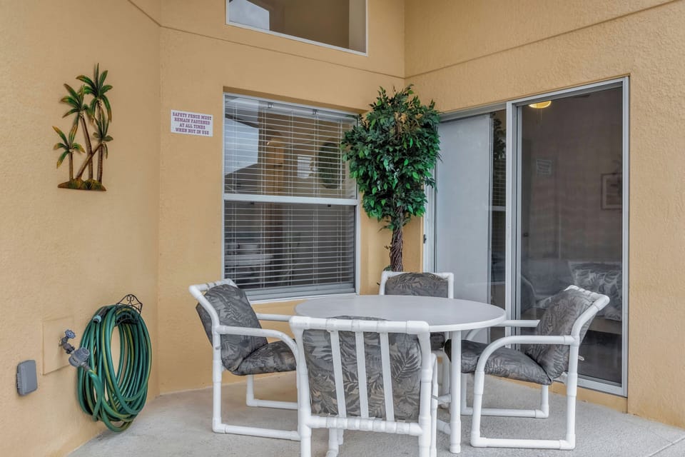 06-8519 Sunrise Key Dr - Pool 5