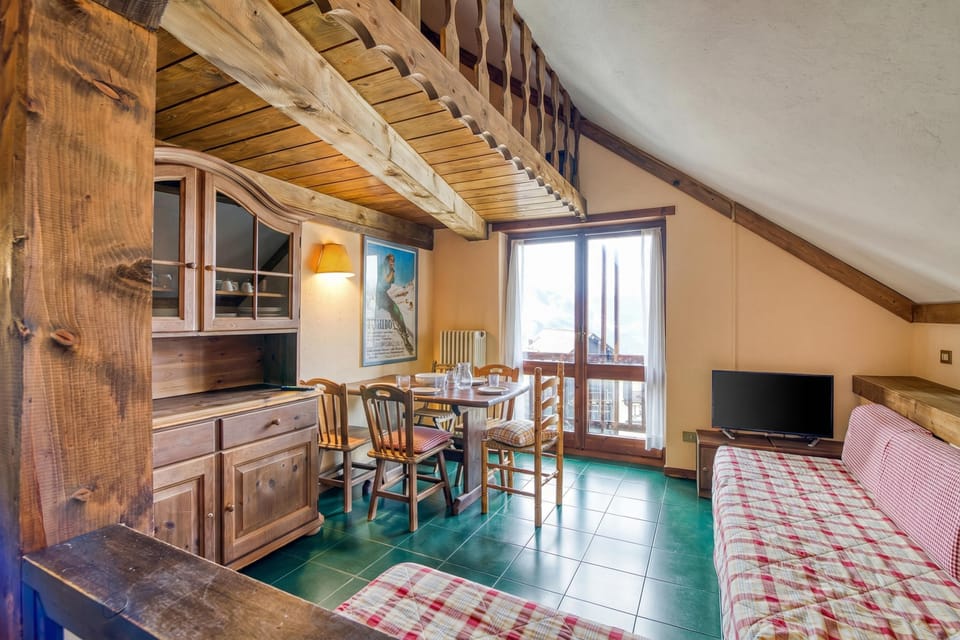 Living and dining room