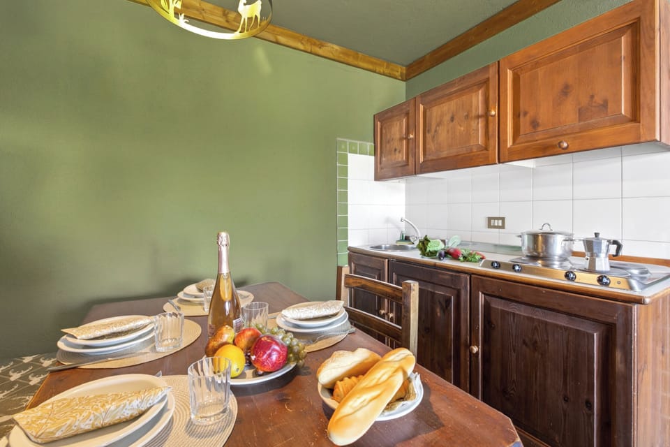 Kitchen and dining area