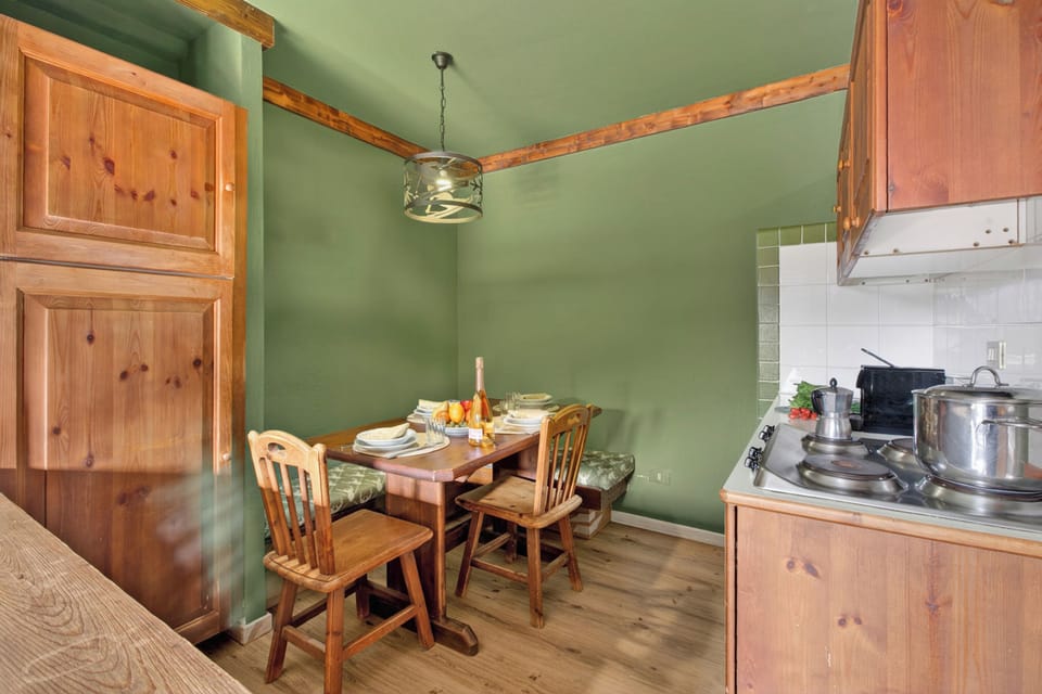 Kitchen and dining area
