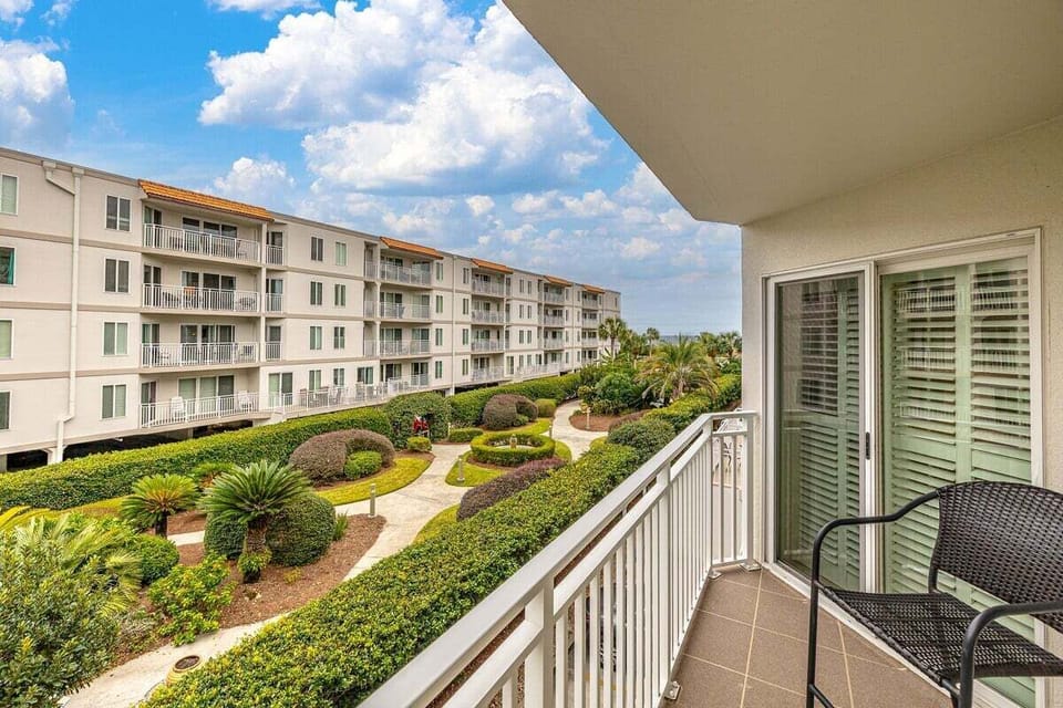 Beach Club 223 - Private Balcony Views