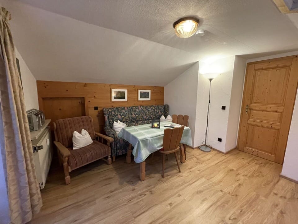 Furniture, Table, Houseplant, Wood, Interior Design, Door, Hall, Floor, Flooring, Real Estate