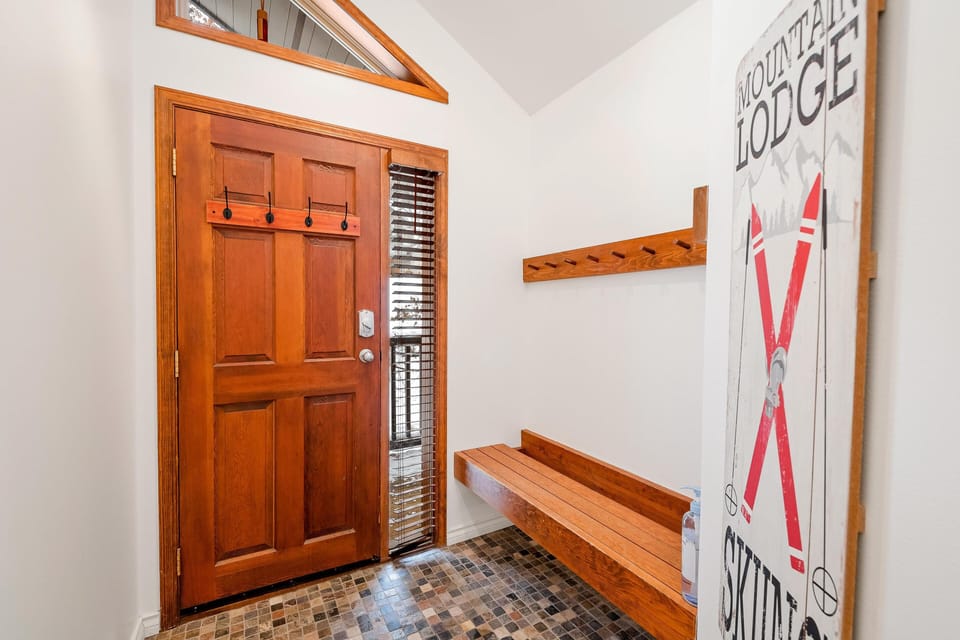 entrance hallway 