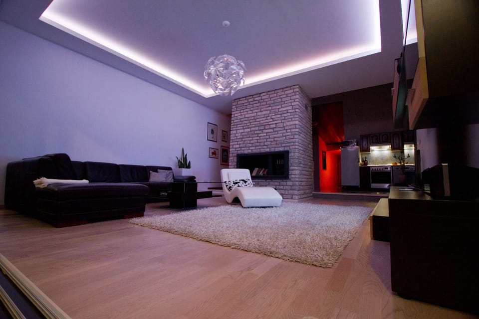 Middle floor living room 