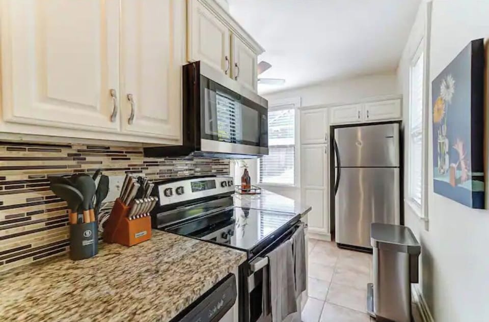 Fully equipped kitchen 