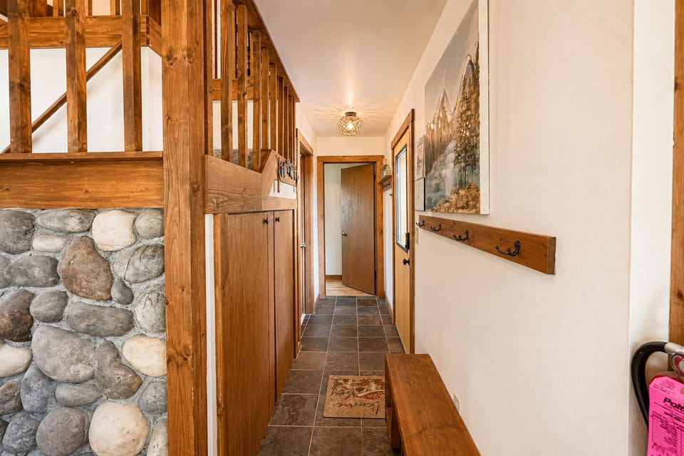 Entry Hall  (2)