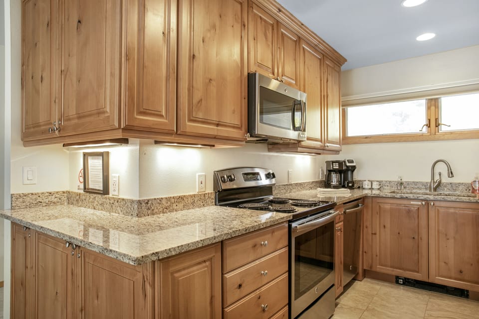 Full Kitchen