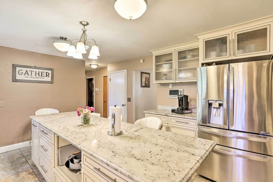 Kitchen | Dishwasher | Coffee Maker | Crockpot