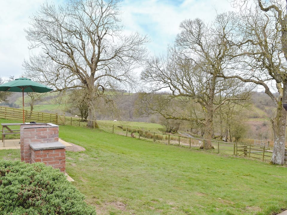 Large garden and grounds | Pippins, Penybont