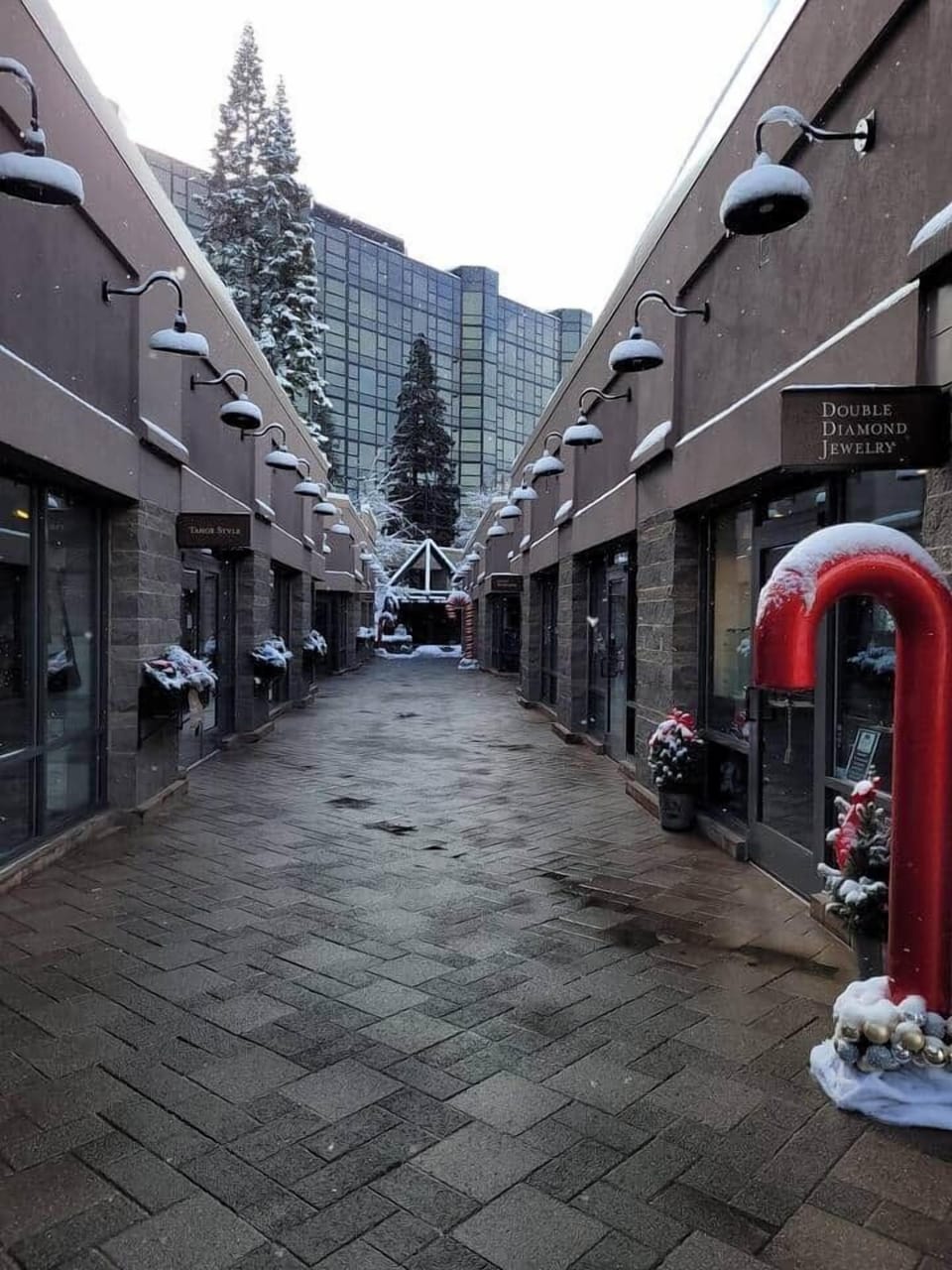 Shopping promenade