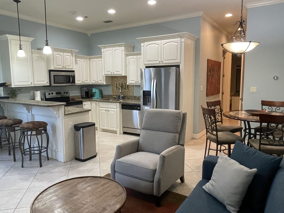 Fully stocked kitchen to cook your gourmet meals