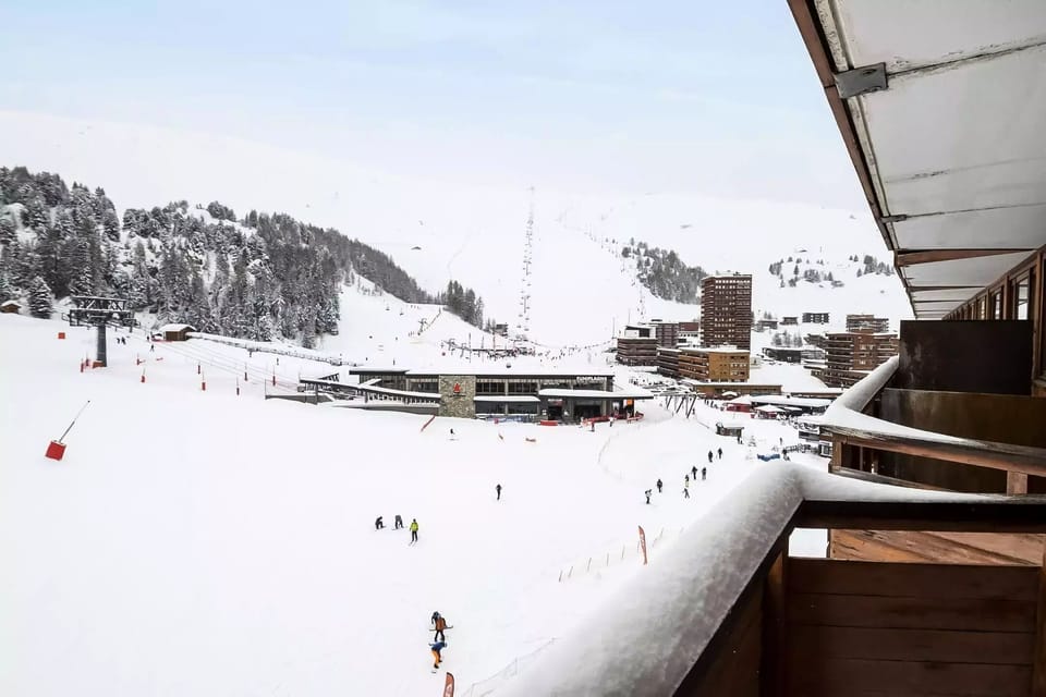 Snow and ski sports