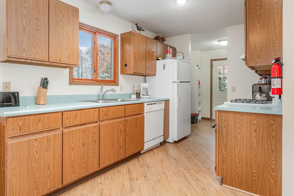kitchen fully stocked