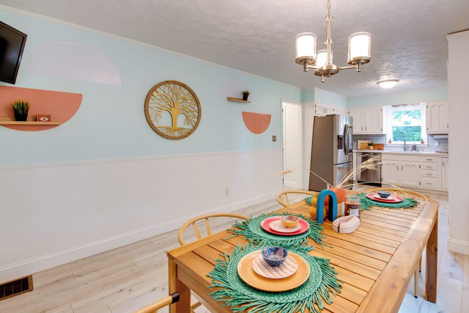 Dining Area | Main Level | Smart TV