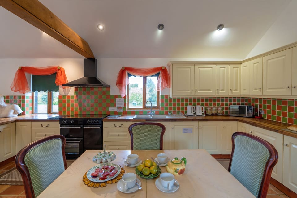 Ground floor: Space to prepare a perfect feast