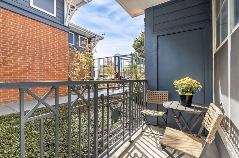 OUTDOORS PATIO