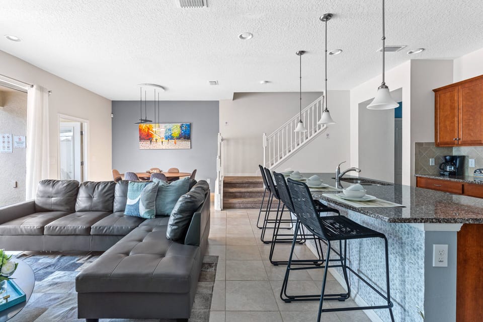 full kitchen