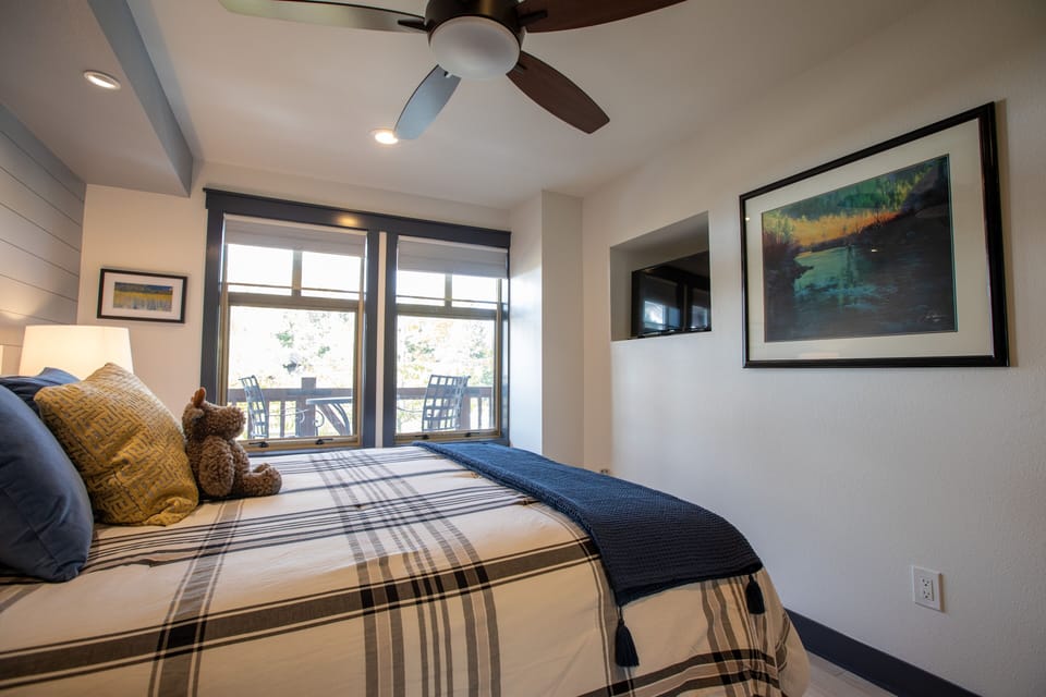 Bed, Furniture, Ceiling Fan, Indoors, Flooring