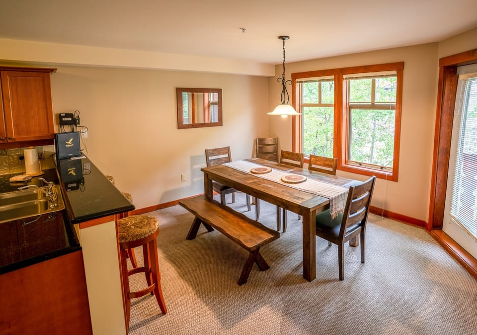 Flooring, Hardwood, Chair, Furniture, Floor