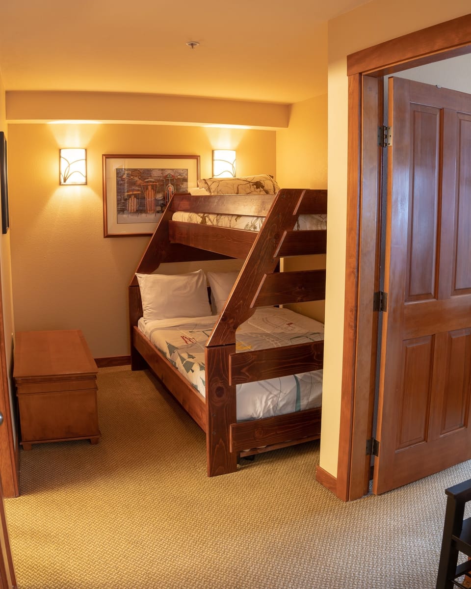 Furniture, Bedroom, Room, Indoors, Bed