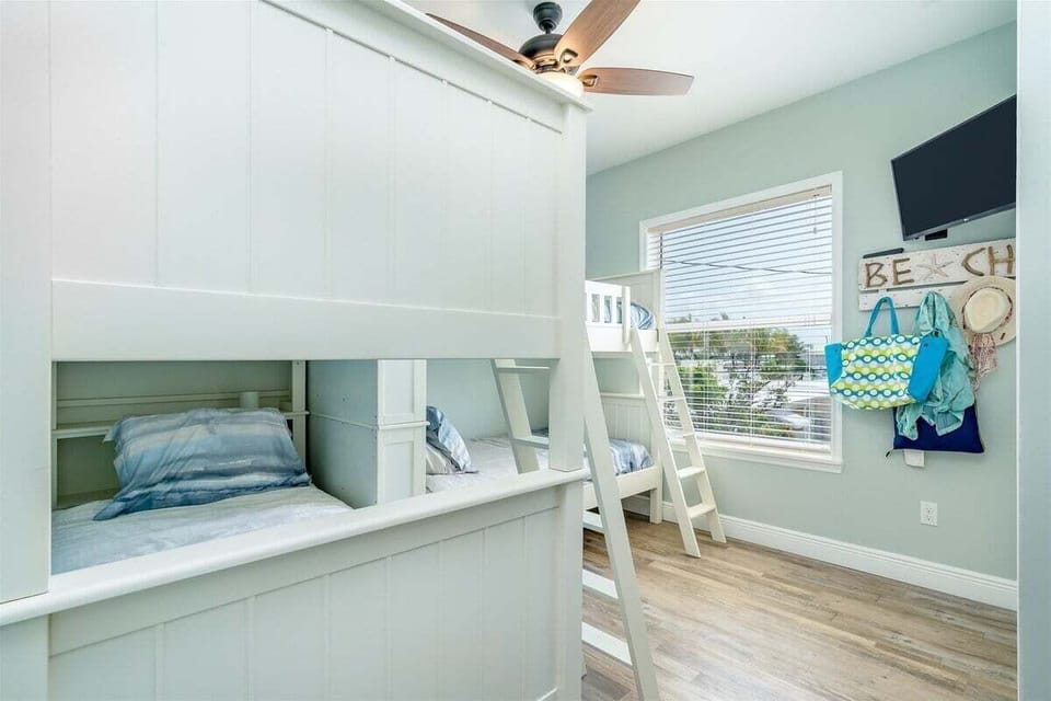 Additional sleeping accommodations make this home ideal for families and groups.