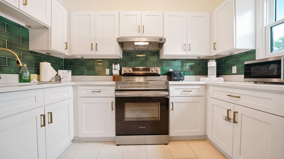 Your Culinary Haven: Our Fully Stocked Kitchen Has Everything You Need for Delicious Creations