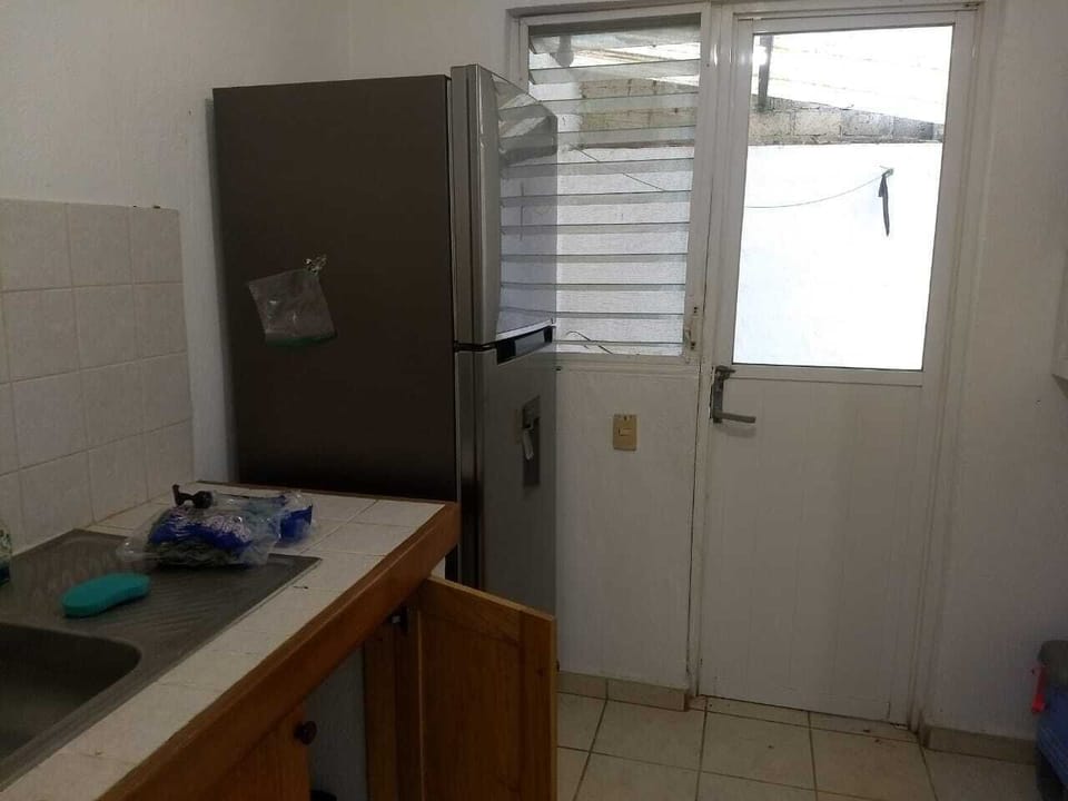 PUERTA PARA PEQUEÑO PATIO