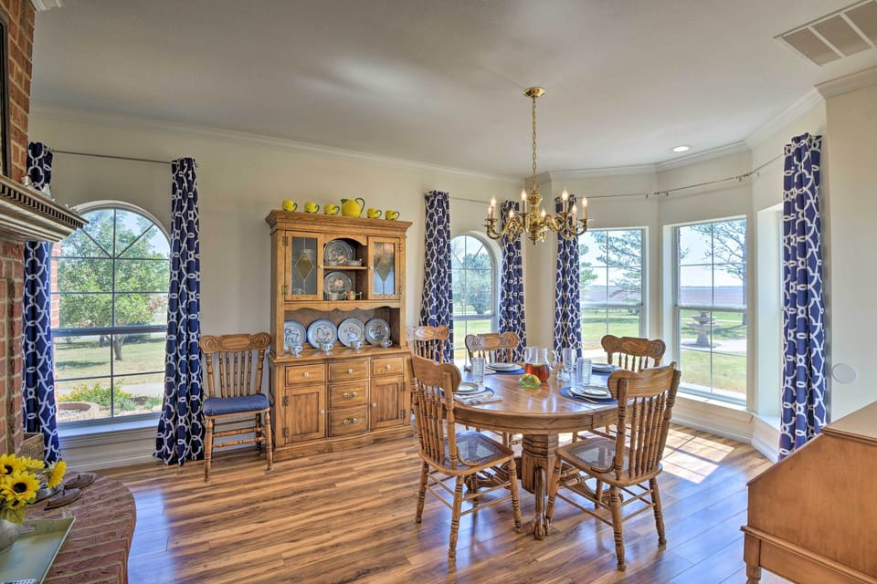 Dining Area | 1st Floor