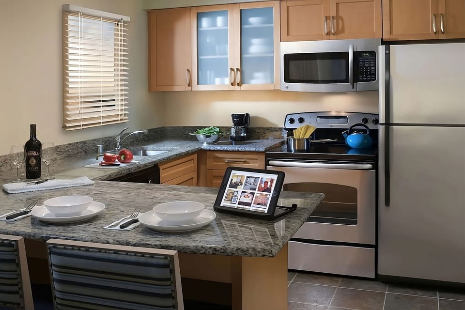 Cook and dine together in a fully equipped, modern kitchen.