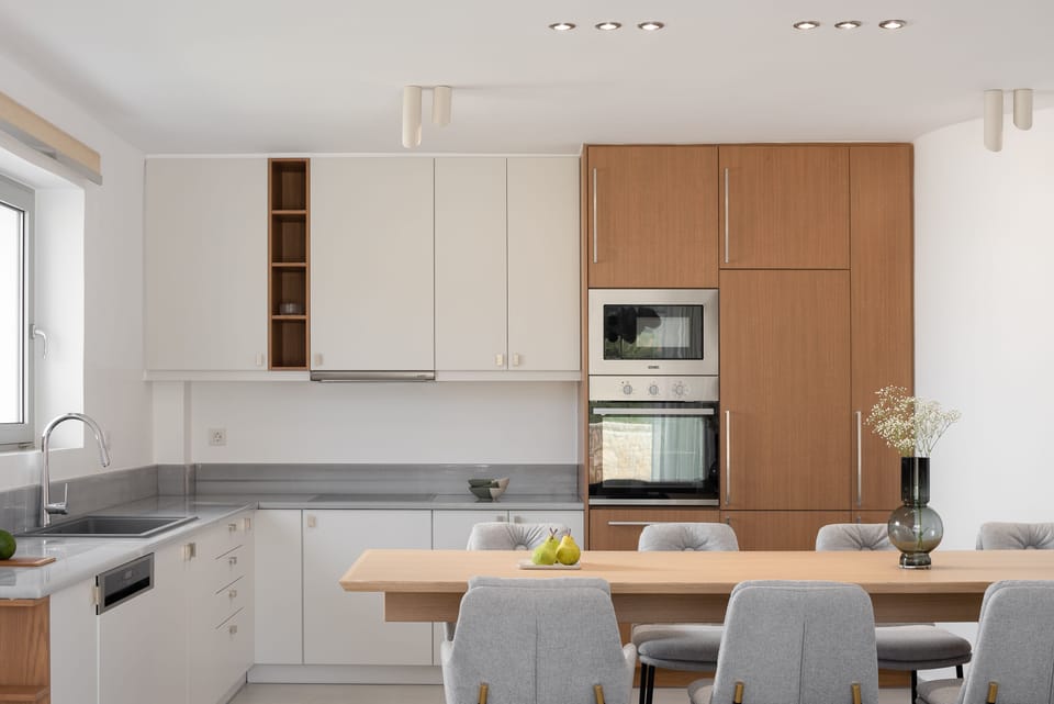 A fully equipped kitchen for culinary wonders. 