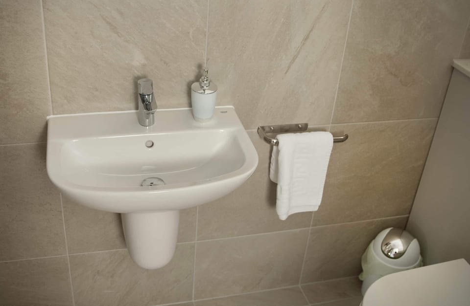 Flimwell park bathroom
