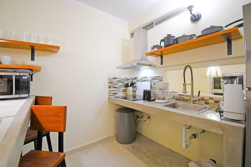 Well-equipped kitchen to prepare meals to enjoy in peace at home